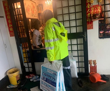 FloodSax being delivered to a flooded business in Singapore